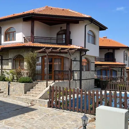 Villa Cabernet 1 *