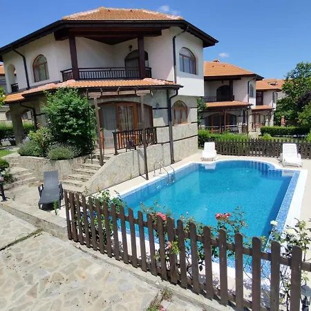 Cabernet 1 Villa